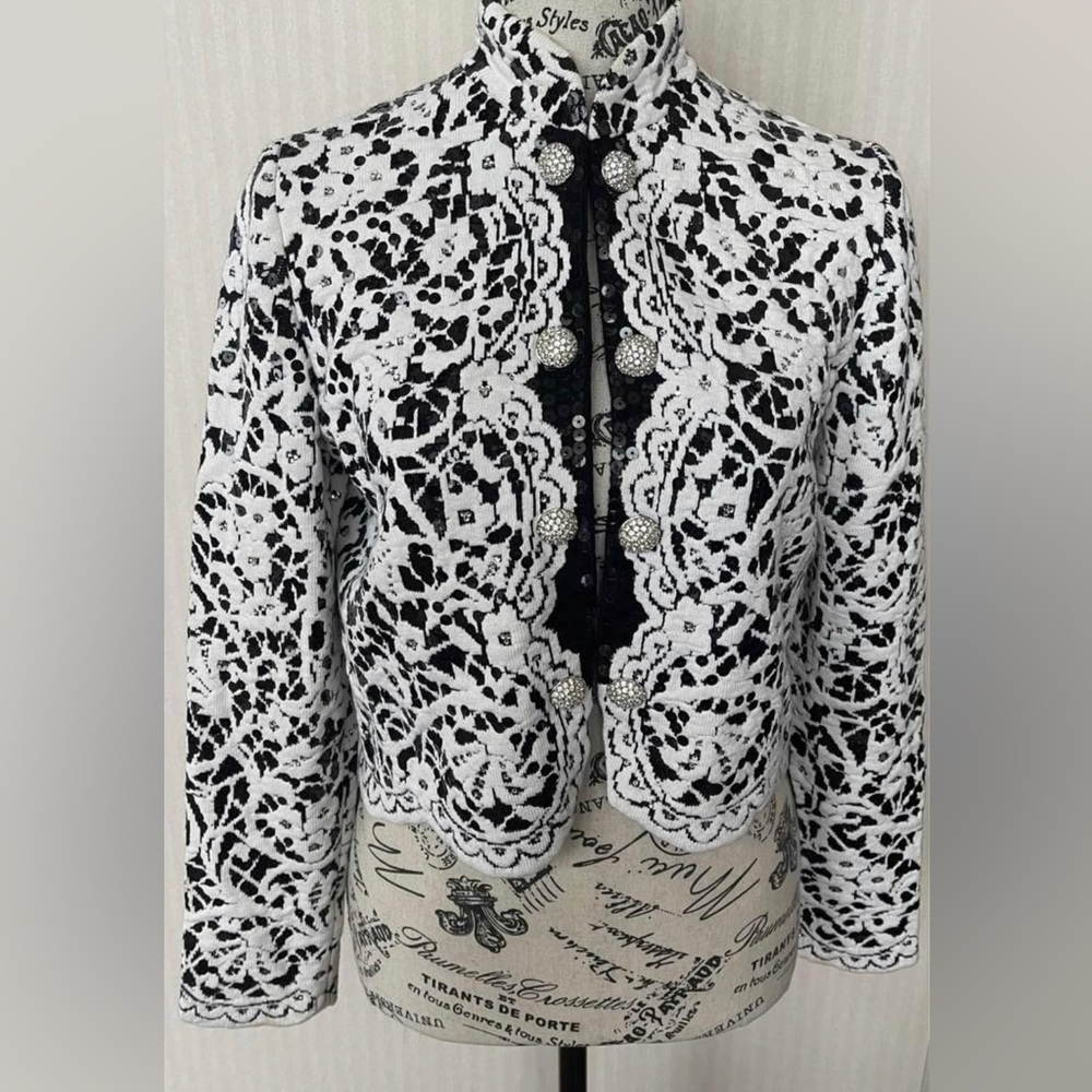 St. John Jacket sz 4